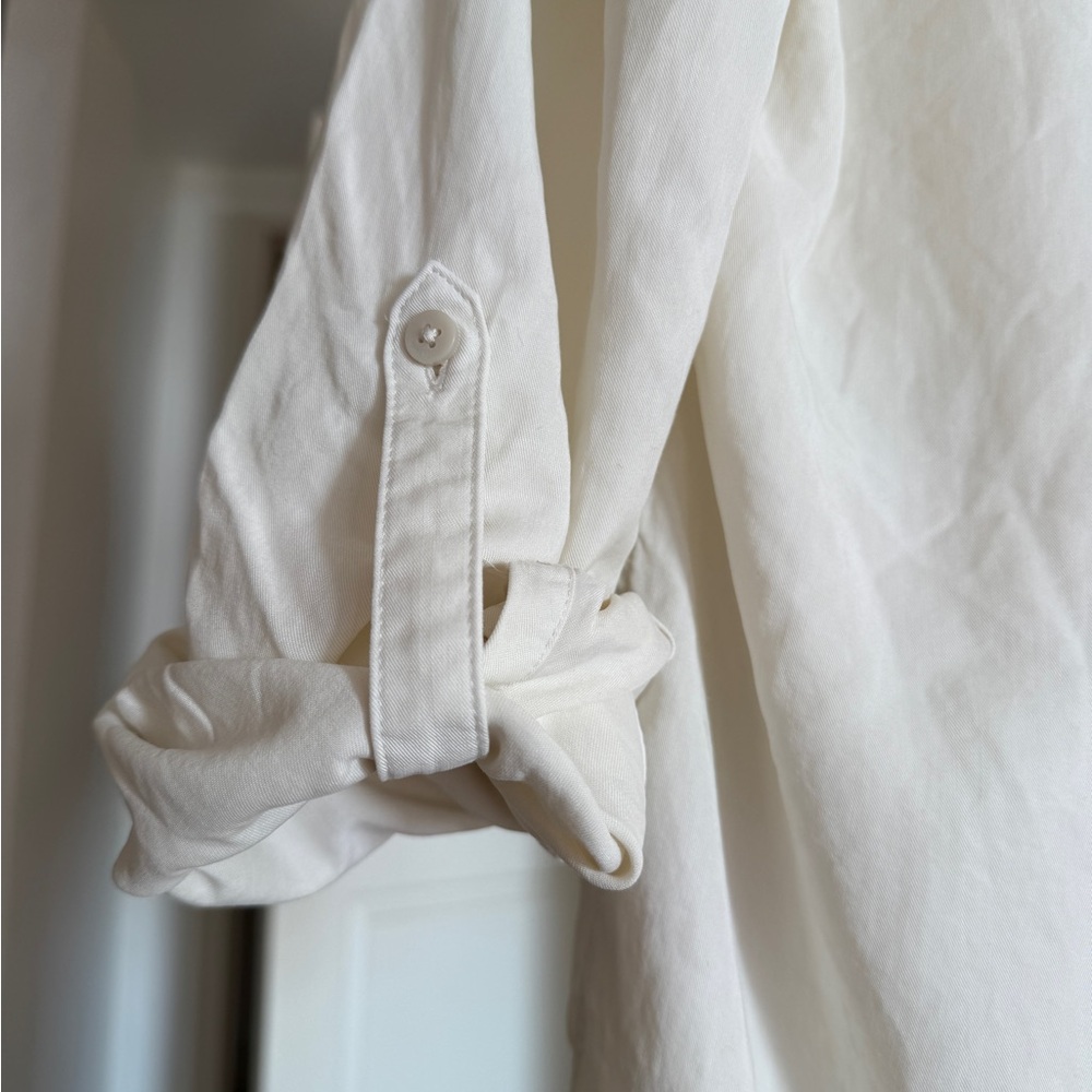 Aritzia Babaton button down blouse - image 5